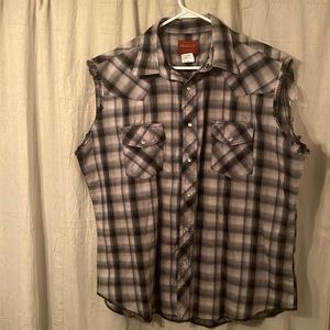 Rustler , extra long tail, pearl snap shirt